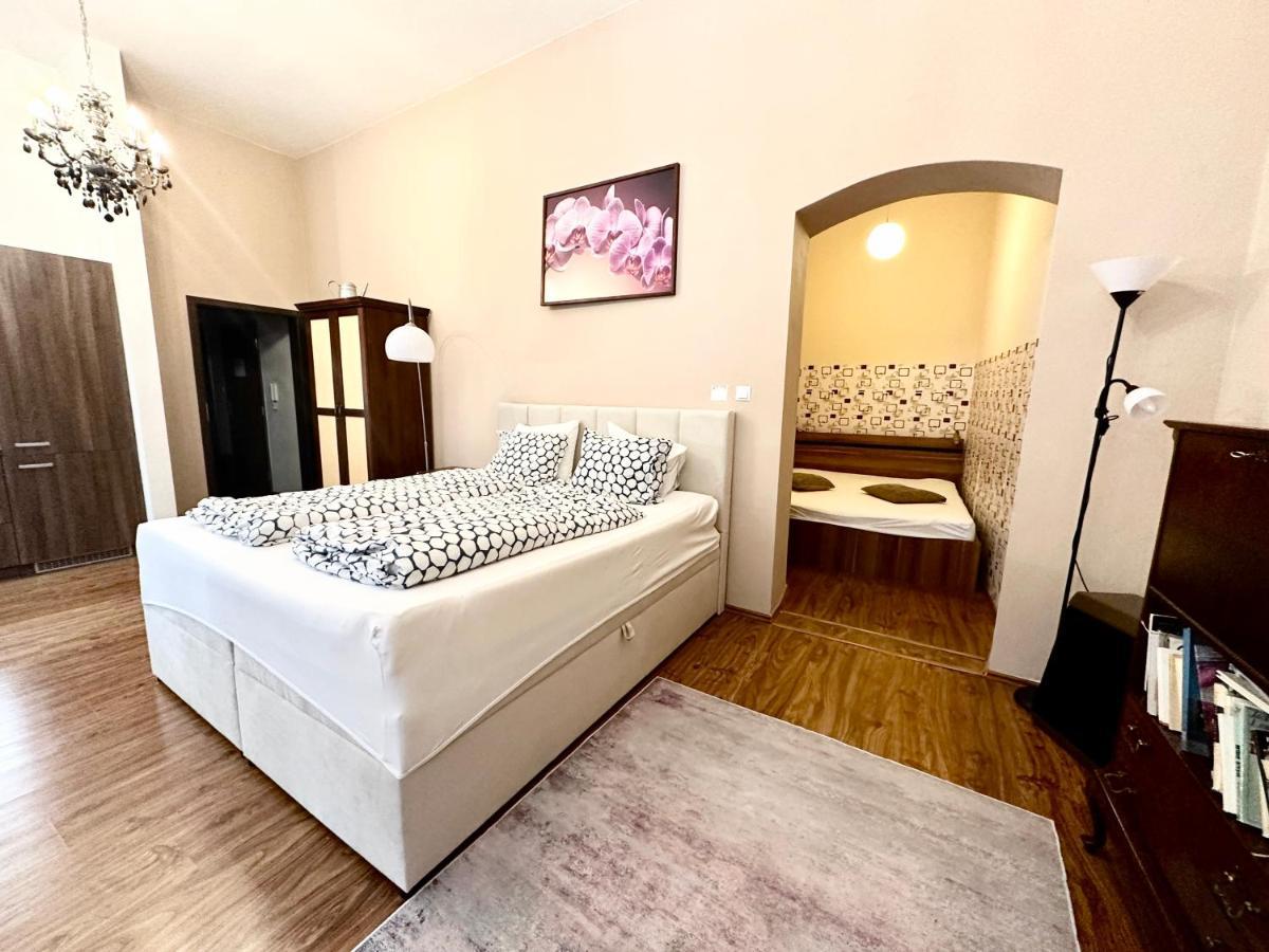 פופראד Home Away Main Square Apartment מראה חיצוני תמונה