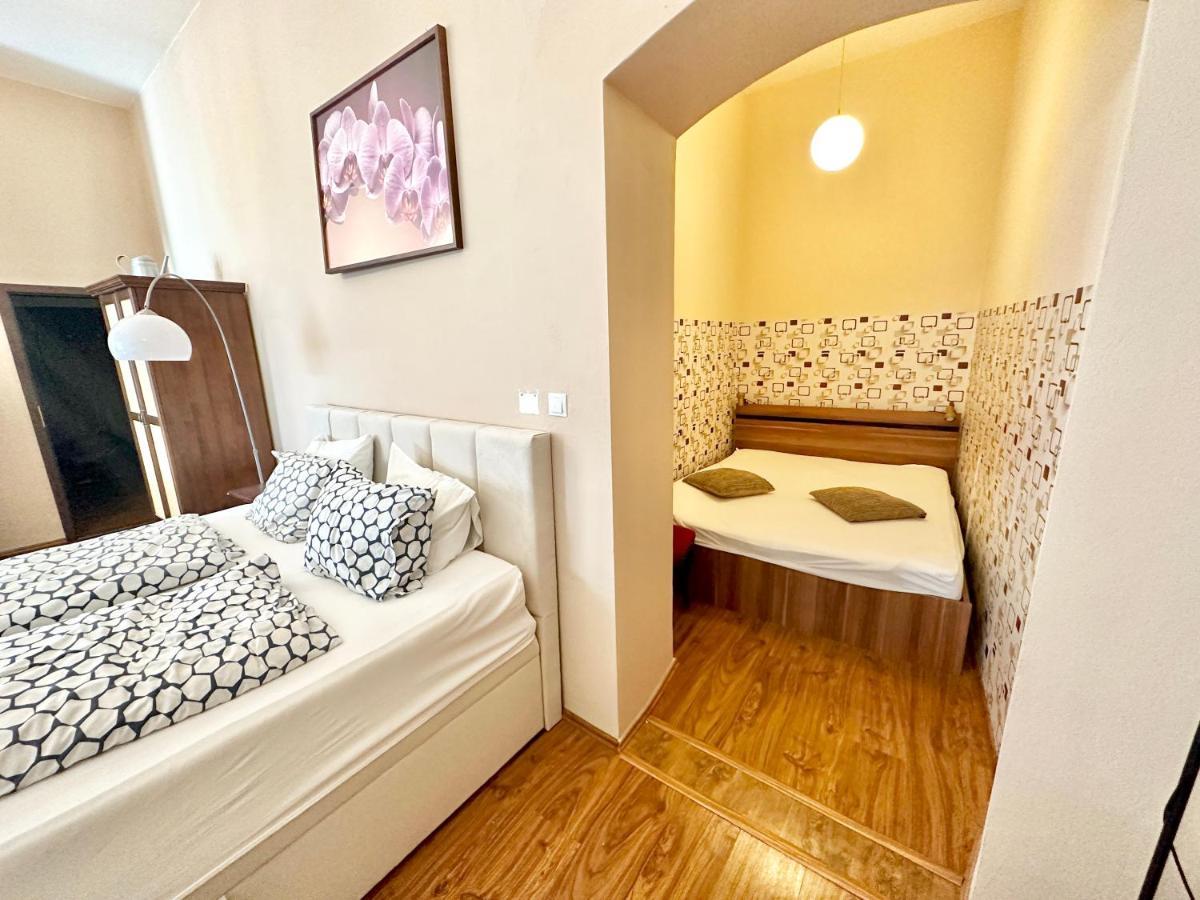 פופראד Home Away Main Square Apartment מראה חיצוני תמונה