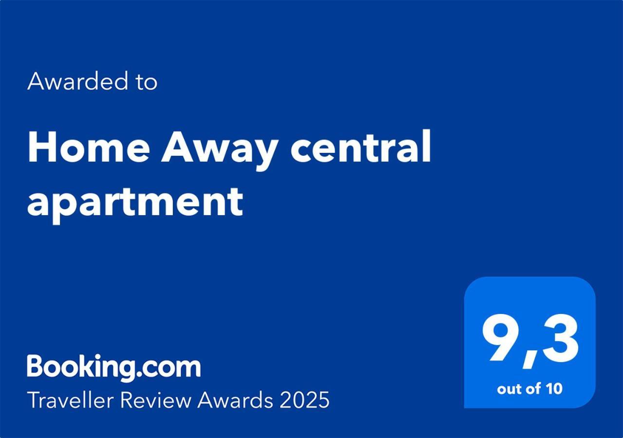 פופראד Home Away Main Square Apartment מראה חיצוני תמונה