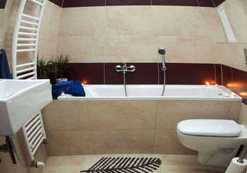 פופראד Home Away Main Square Apartment מראה חיצוני תמונה